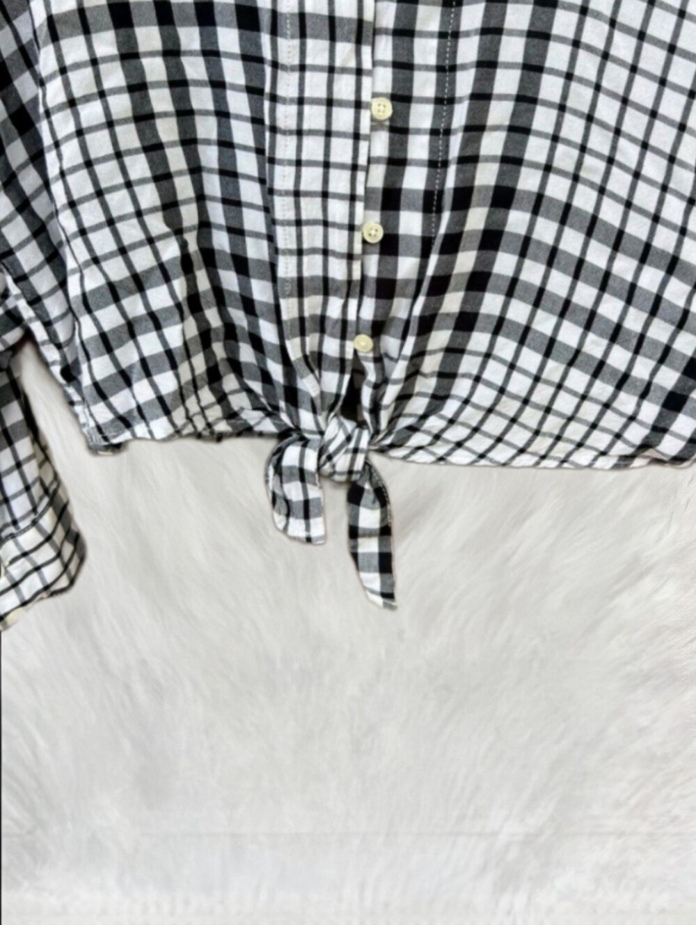 Express Gingham Button-Front Tied Hem Top Black & White - Picture 6 of 6